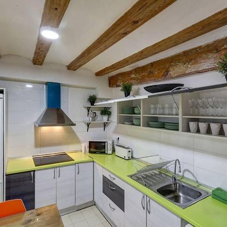 7 Pax Montserrat Ramblas Barcelona Luaran gambar