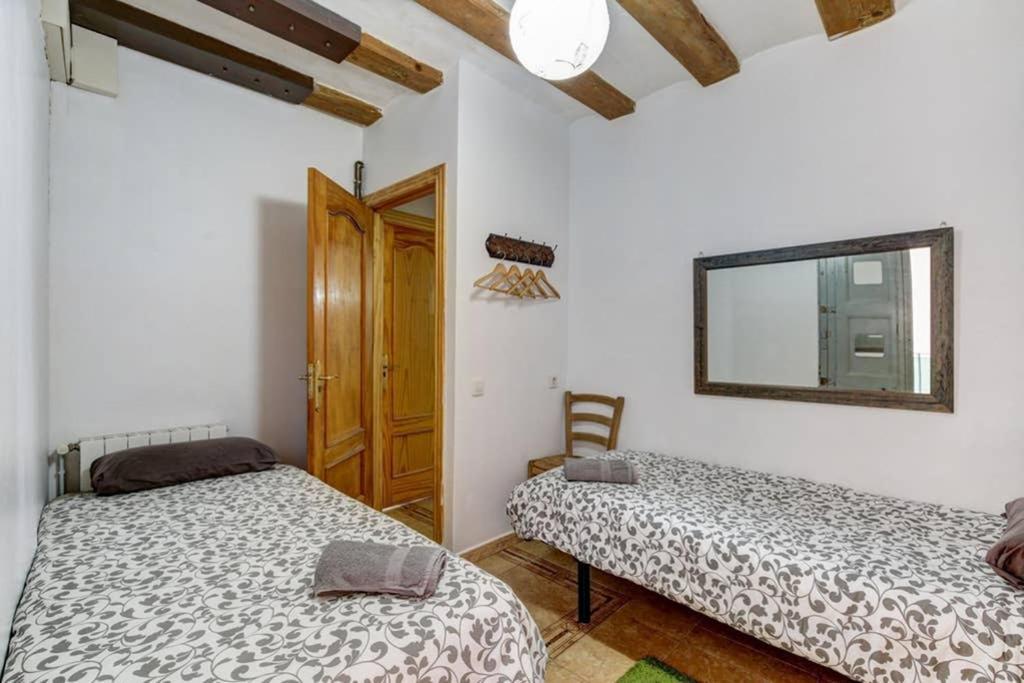 7 Pax Montserrat Ramblas Barcelona Luaran gambar