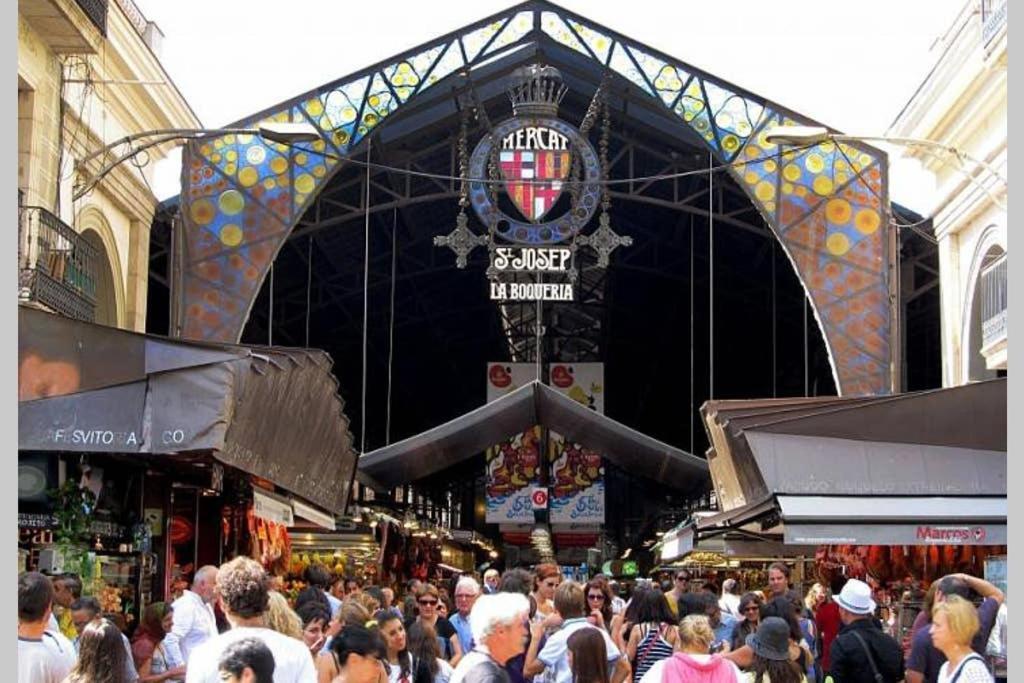 7 Pax Montserrat Ramblas Barcelona Luaran gambar