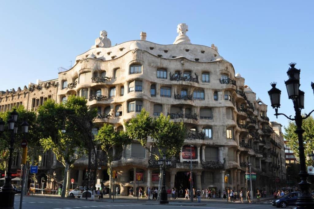 7 Pax Montserrat Ramblas Barcelona Luaran gambar