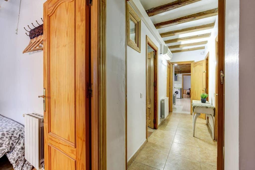 7 Pax Montserrat Ramblas Barcelona Luaran gambar
